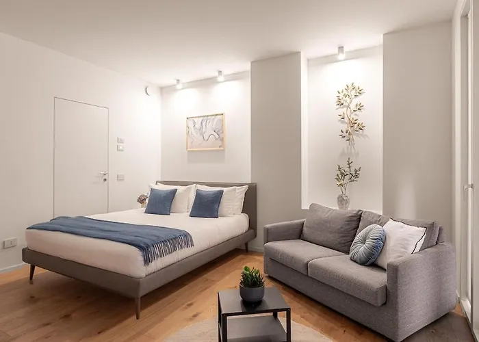 The Golden By Aura Luxury Collection Apartment